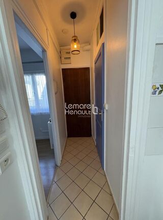  Appartement à louer 2 pièces 26 m²
