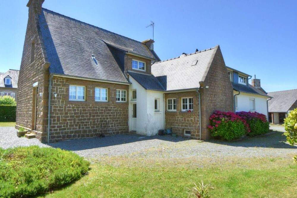 Maison avec partie indépendante à La Roche Jaudy sur 2 000 m2 de terrain