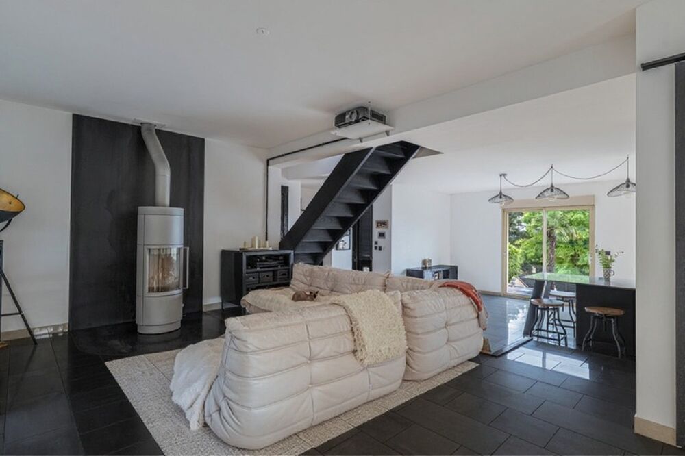 69110 SAINT FOY LES LYON - MAISON + APPARTEMENT - PISCINE - GARAGE - JARDIN - VUE PANORAMIQUE - PROCHE DES COMMODITES - CALME