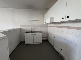  Appartement à louer 3 pièces 90 m²