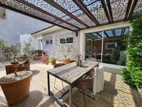   VILLA CONTEMPORAINE ET LOCAL PROFESSIONNEL Villa - 8 pièce(s) - 340 m²