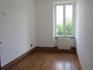  Appartement à louer 3 pièces 80 m²