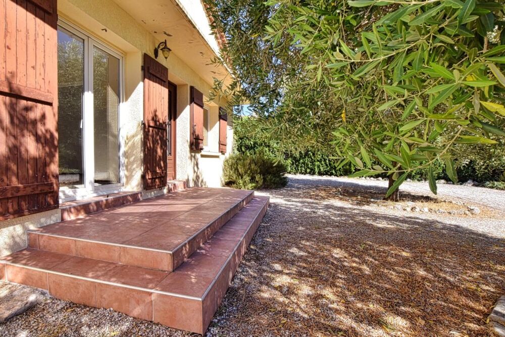 À 5 minutes de Gignac, villa de plain-pied dans un environnement paisible !!! SOUS OFFRE D'ACHAT ACCEPTÉE !!!