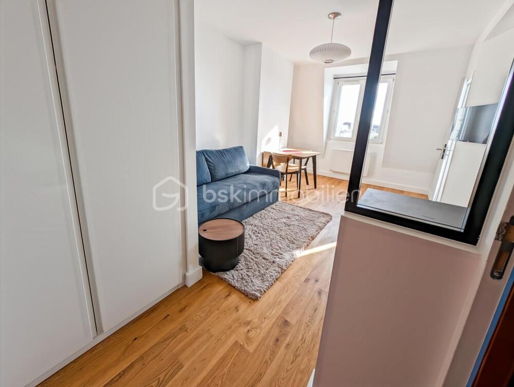 Location Appartement A LOUER A SAINT MANDE T2 OPTIMISE PAR ARCHITECTE DANS UN IMMEUBLE DE STANDING ET A DEUX PAS DU METRO SAINT MANDE, DU BOIS ET DE Saint mande