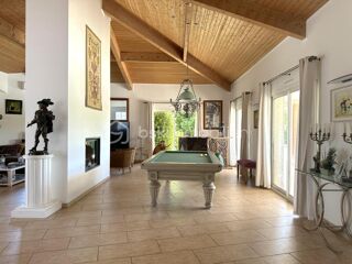  Villa à vendre 7 pièces 254 m²