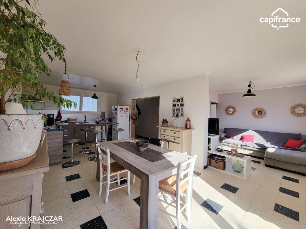 Vente Maison A VENDRE - Maison 117m² - Rez-de-chaussée T2 à rénover - 1er étage T3 - garage - jardin d'environ 120m² - cour - terrasse - PUIM Puimisson