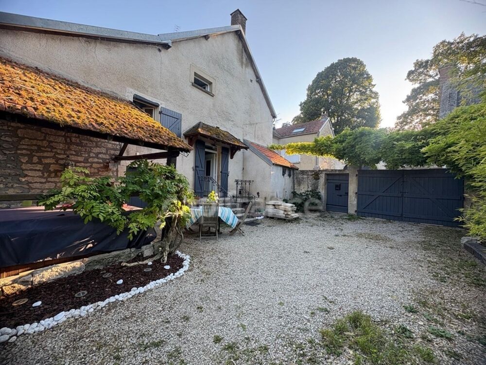 ? Coup de coeur  Maison en pierre rénovée avec charme et authenticité