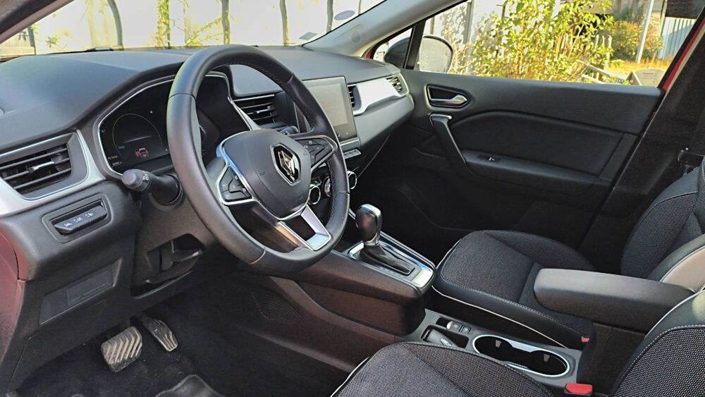 Captur 1.6 E-Tech 145 Hybrid BVA6 Intens - Automatique Entretien co 2022 occasion 85700 Pouzauges
