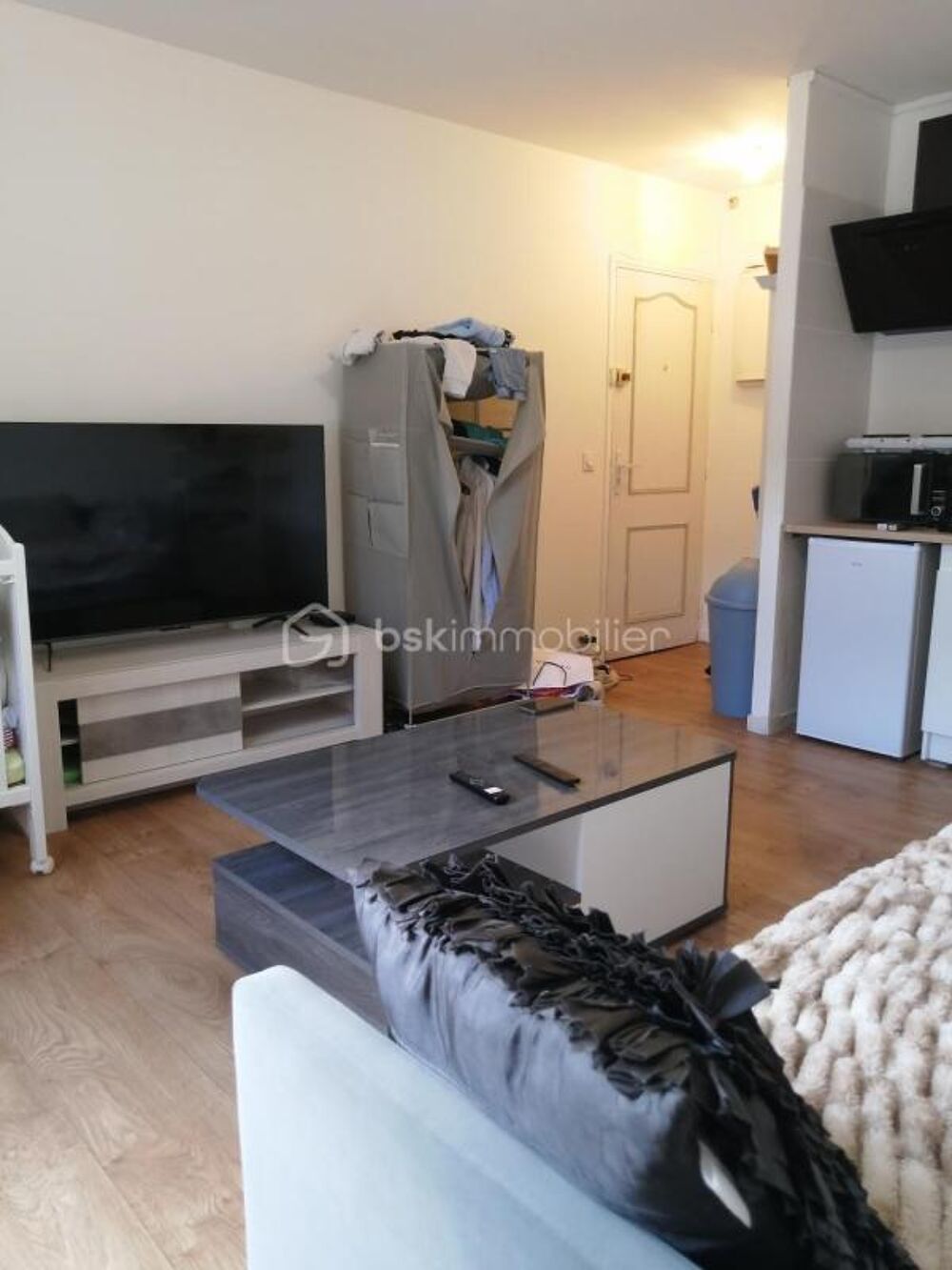 APPARTEMENT T1 de 22.40m² - AU 3EME ETAGE - AVEC ASCENCEUR -
