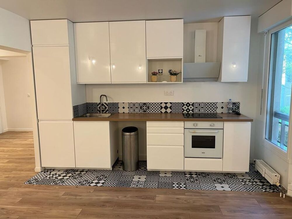 Location Appartement Appartement de 72m2 à louer sur Courbevoie Courbevoie
