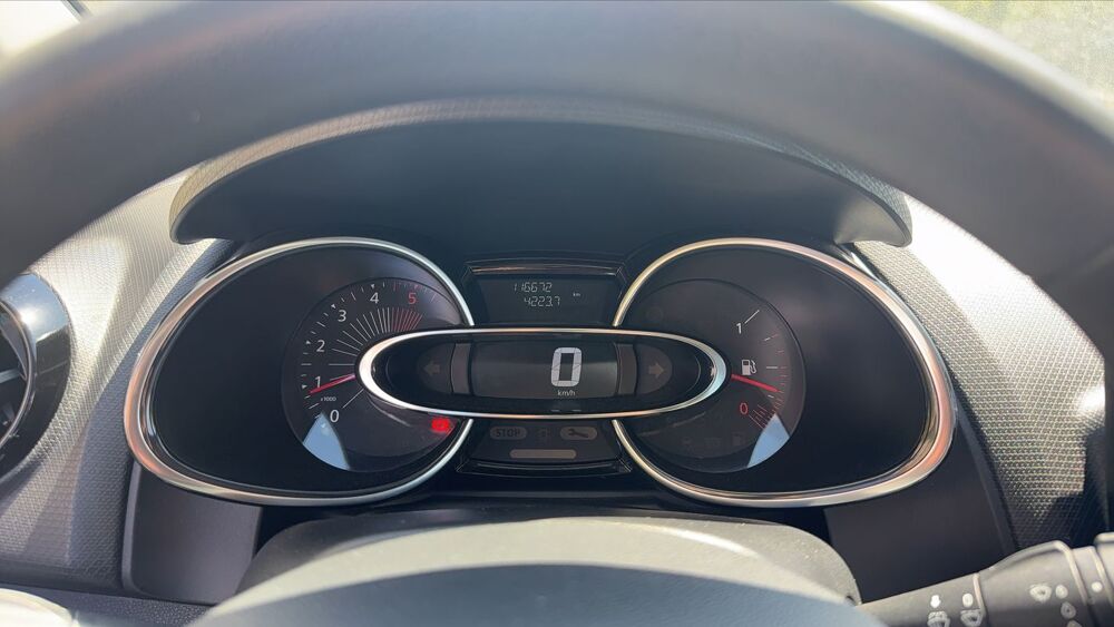 Clio 1.5 dCi 75 Energy Air Medianav - 5 places 2016 occasion 76240 Belbeuf