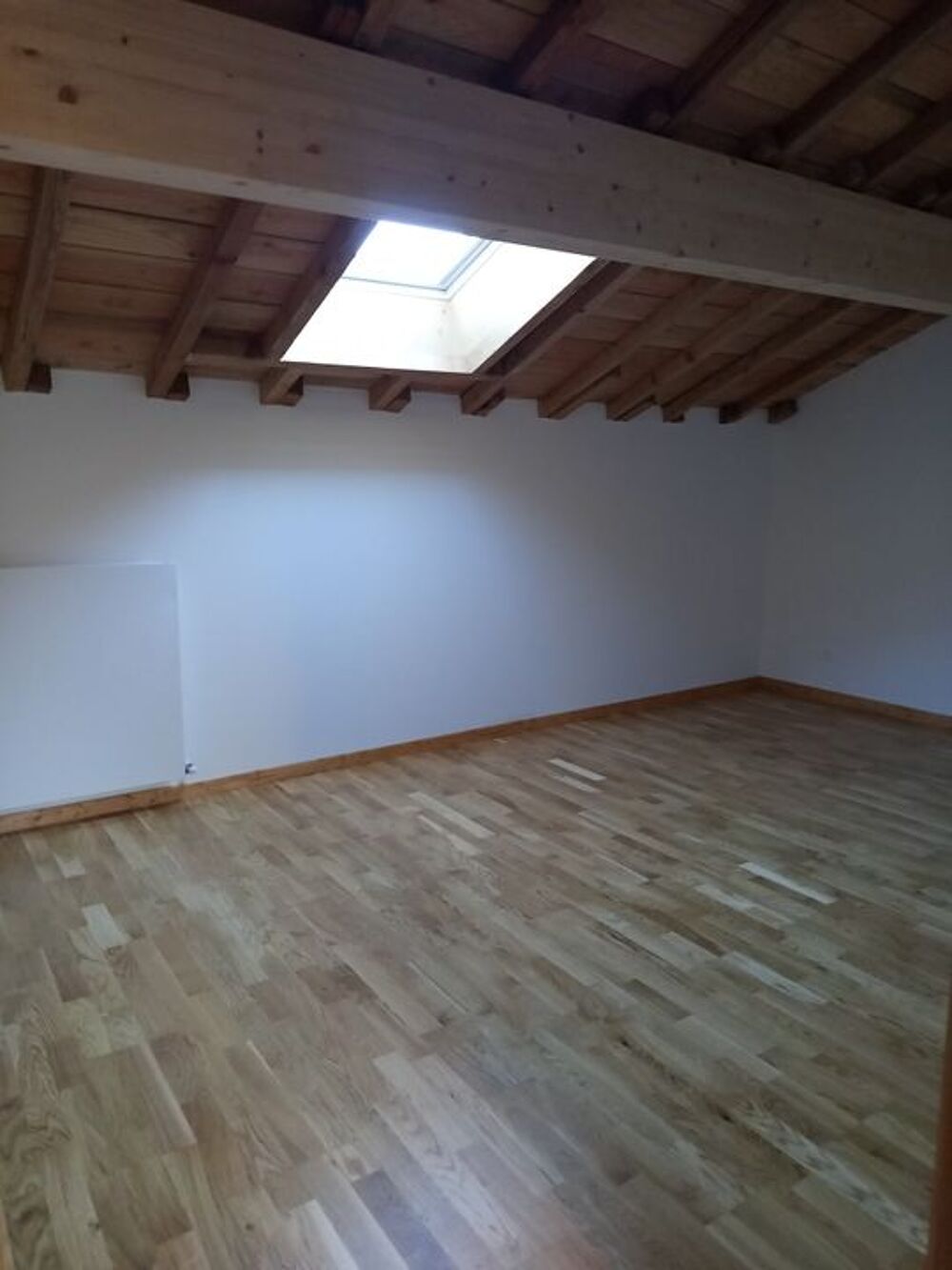 Location Appartement Appartement de 82m2 à louer sur Saint-Jean-le-Vieux Saint jean le vieux