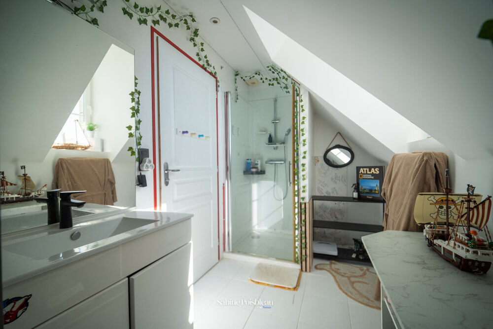 à vendre  Propriété/château Saint-Nicolas-de-Bourgueil (37140)