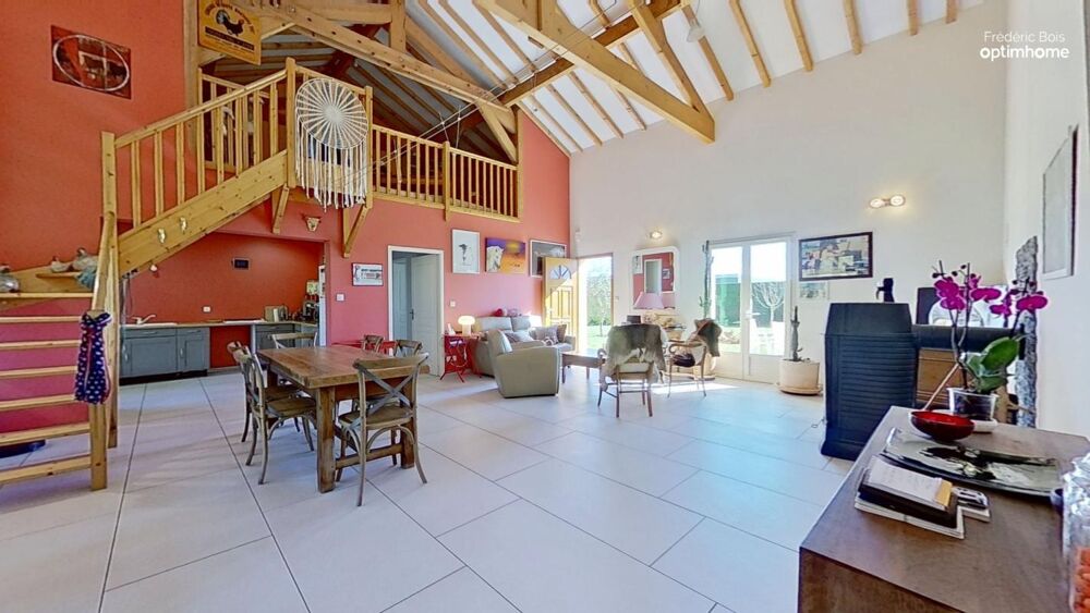 Vente Maison Maison 135 m2 habitable sur 2000 m2 de terrain clos avec grand garage Vonnas