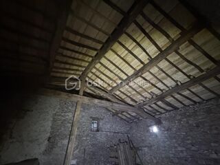  Immeuble  vendre 2 pices 150 m