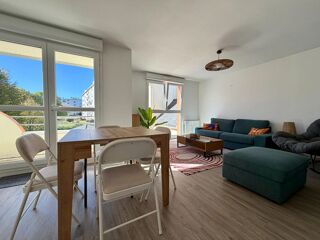  Appartement à louer 3 pièces 65 m²