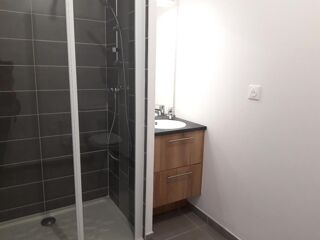  Appartement à louer 2 pièces 42 m²