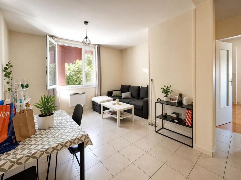 Appartement vendu loué séparé en 2 logements avec 2 locataires 7