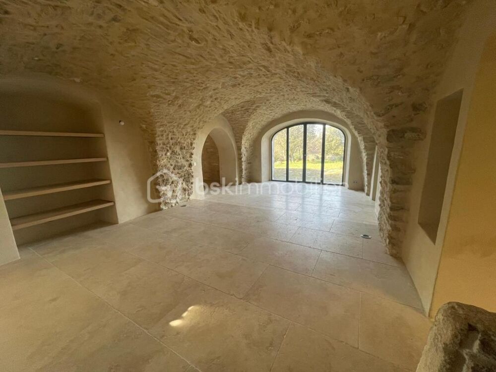 � vendre  Propri�t�/ch�teau M�nerbes (84560)