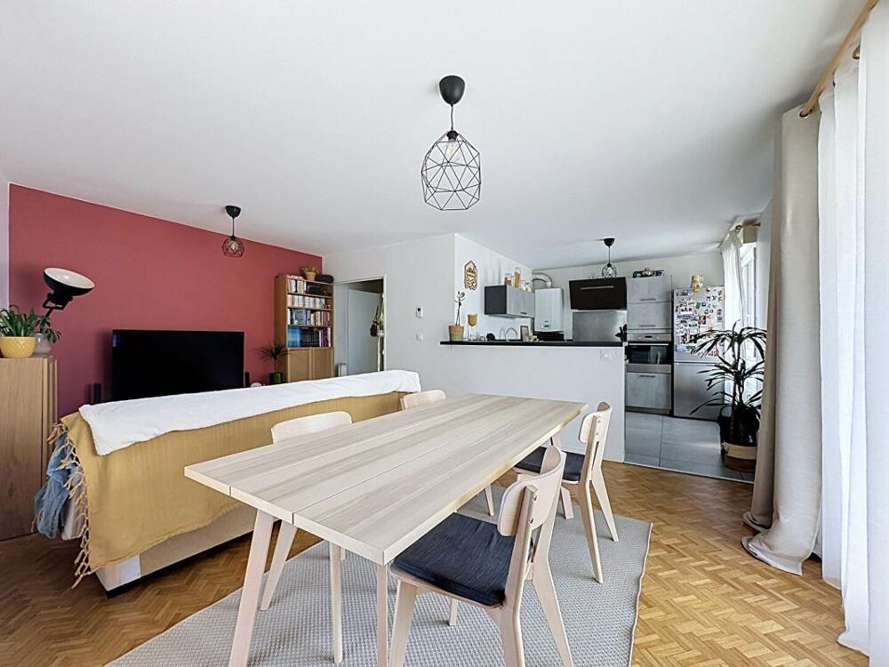 FONTAINES-SUR-SAÔNE - APPARTEMENT T3 DE 66 M² avec balcon de 17m2 - AUCUN TRAVAUX À PRÉVOIR
