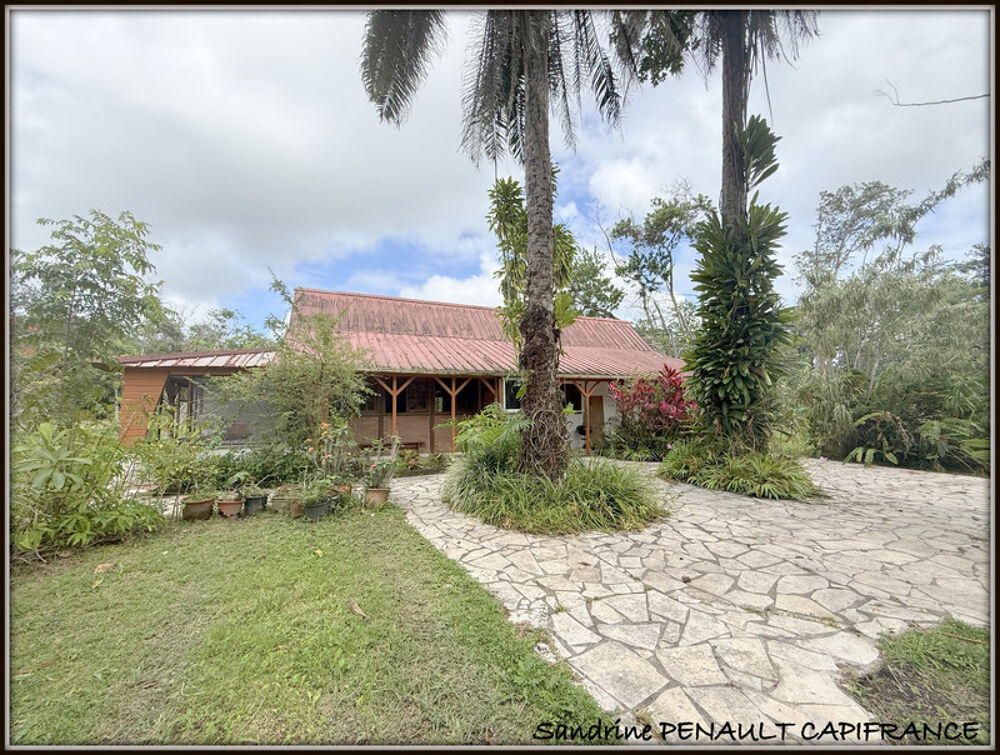 Vente Maison A VENDRE A SINNAMARY UNE MAGNIFIQUE MAISON T6 DE 122 m² SUPERFICIE TERRAIN 3,5 HECTARES - AU PRIX DE 249 000 € Sinnamary