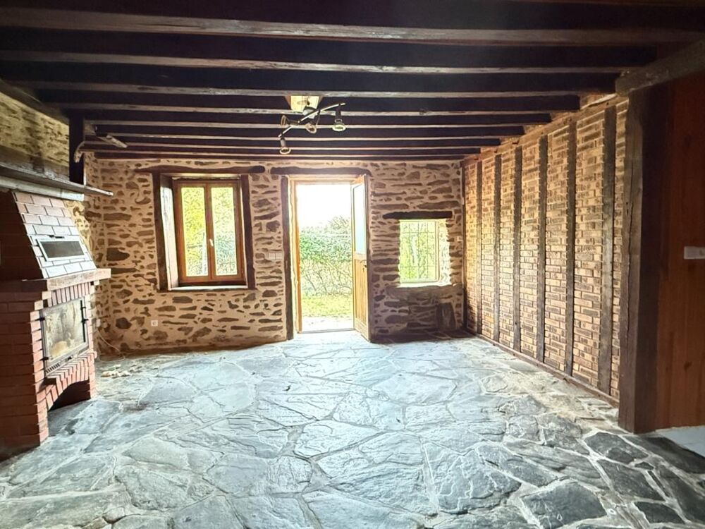 Vente Maison Ensemble de 2 maisons mitoyennes en pierre 209m² + grange, terrain 2000m² 79 500 € Fresselines