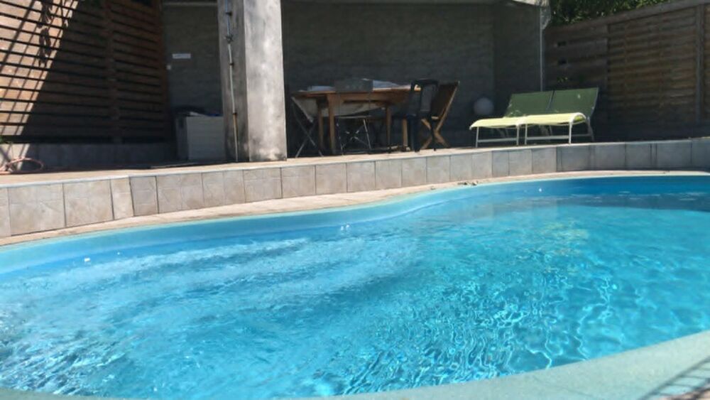 Maison à vendre 8 pièces LA GRANDE MONTEE (974)