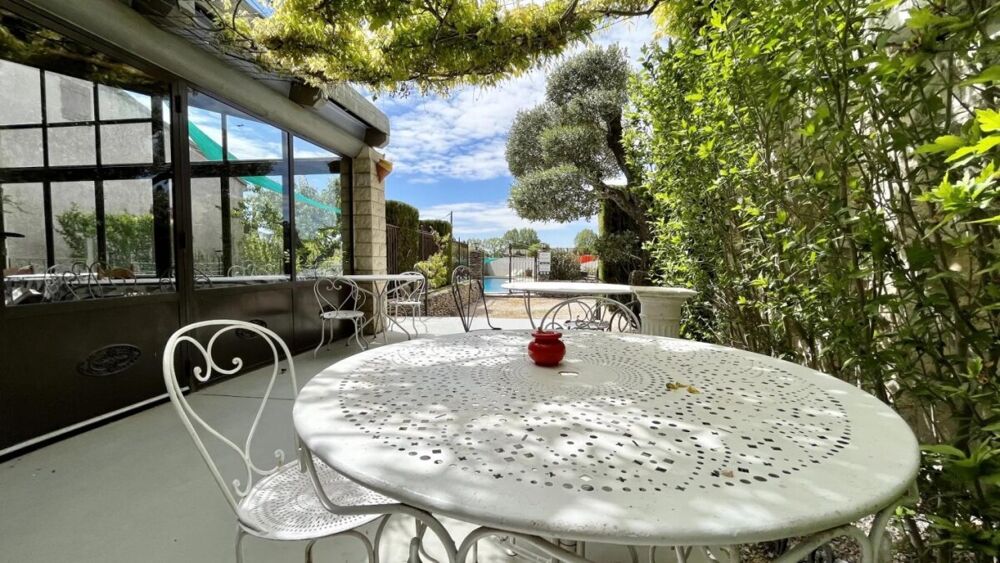 � vendre  Villa Saumane-de-Vaucluse (84800)