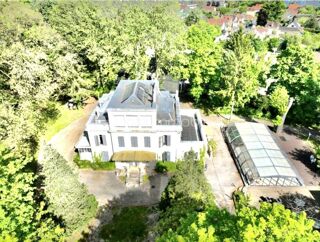  Maison à vendre 15 + pièces 560 m²