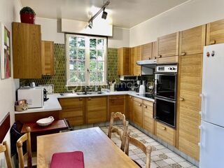  Maison � vendre 8 pi�ces 219 m�