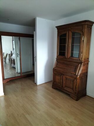  Appartement à louer 2 pièces 55 m²