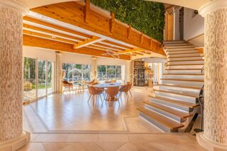  Propriété/château 9 pièces 337 m² Sommieres