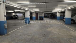  Parking / Garage à louer 12 m²