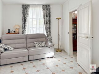  Maison à vendre 10 pièces 244 m²