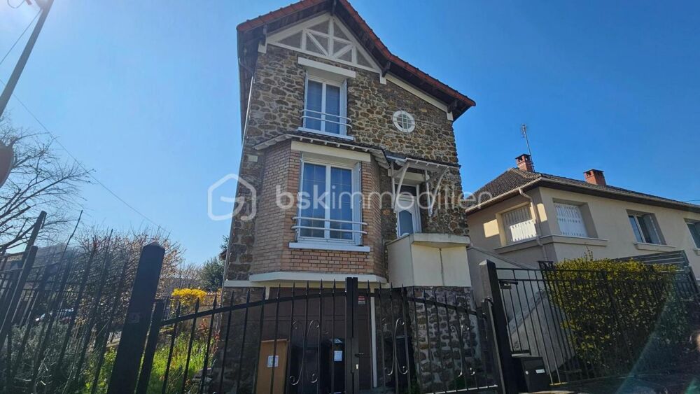 Maison individuelle pleine de charme, proche des transports et du centre ville