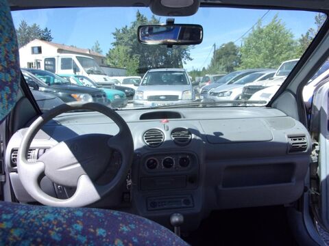 Twingo I 1,2 75 CV BOITE AUTO 2004 occasion 13510 &Eacute;guilles