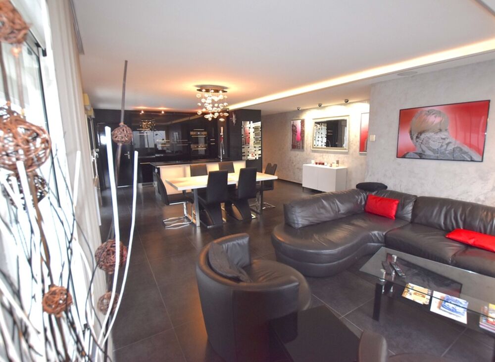 Penthouse T4 de 97 m2 + terrasse 30 m2 + balcon 15 m2 et parking