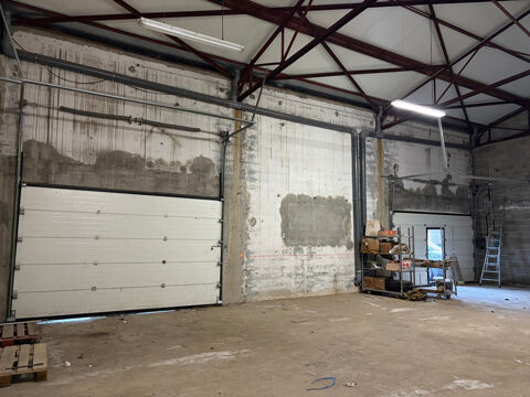 ? &Agrave; louer – Hangar artisanel / commercial &agrave; Biguglia 145 m&sup2; 1500 20620 Biguglia