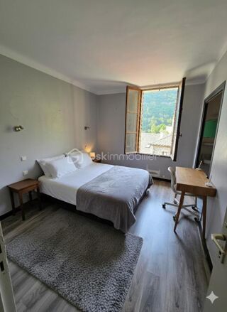  Immeuble � vendre 10 pi�ces 290 m�