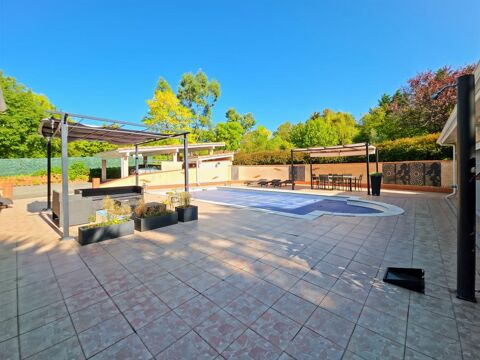   Villa d'exception avec piscine � Saint-Marcel-Paulel Villa - 6 pi�ce(s) - 167 m�