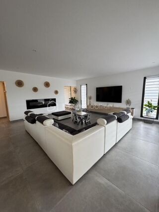  Villa à vendre 5 pièces 162 m²