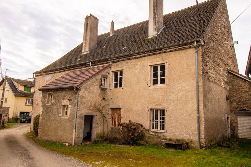 Vente Maison Imposante Maison en Pierre du XVIIe Siècle à 10 minutes du centre ville de Dole Biarne