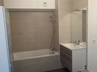  Appartement à louer 1 pièce 33 m²