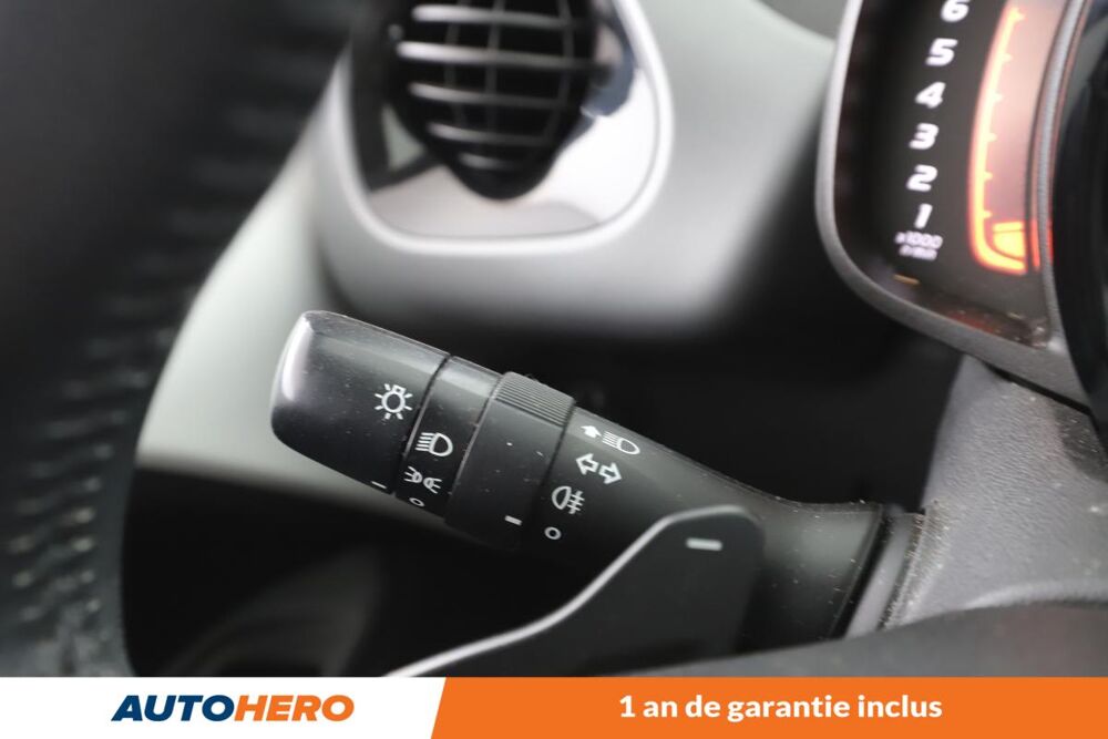 Aygo 1.0 VVT-i X-Play X-Shift 5P 72 ch 2021 occasion 92130 Issy-les-Moulineaux
