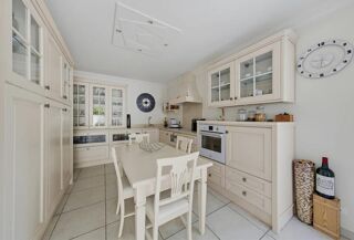  Maison � vendre 10 pi�ces 180 m�