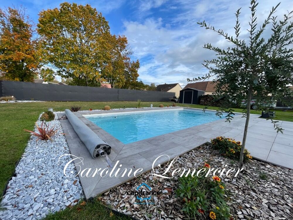 Vente Maison Maison � vendre 4 pi�ces  (72)Maison contemporaine � toit plat 98 m� habitables, 3 chambres, terrain de 700 m�, piscine chauff�e La ferte bernard