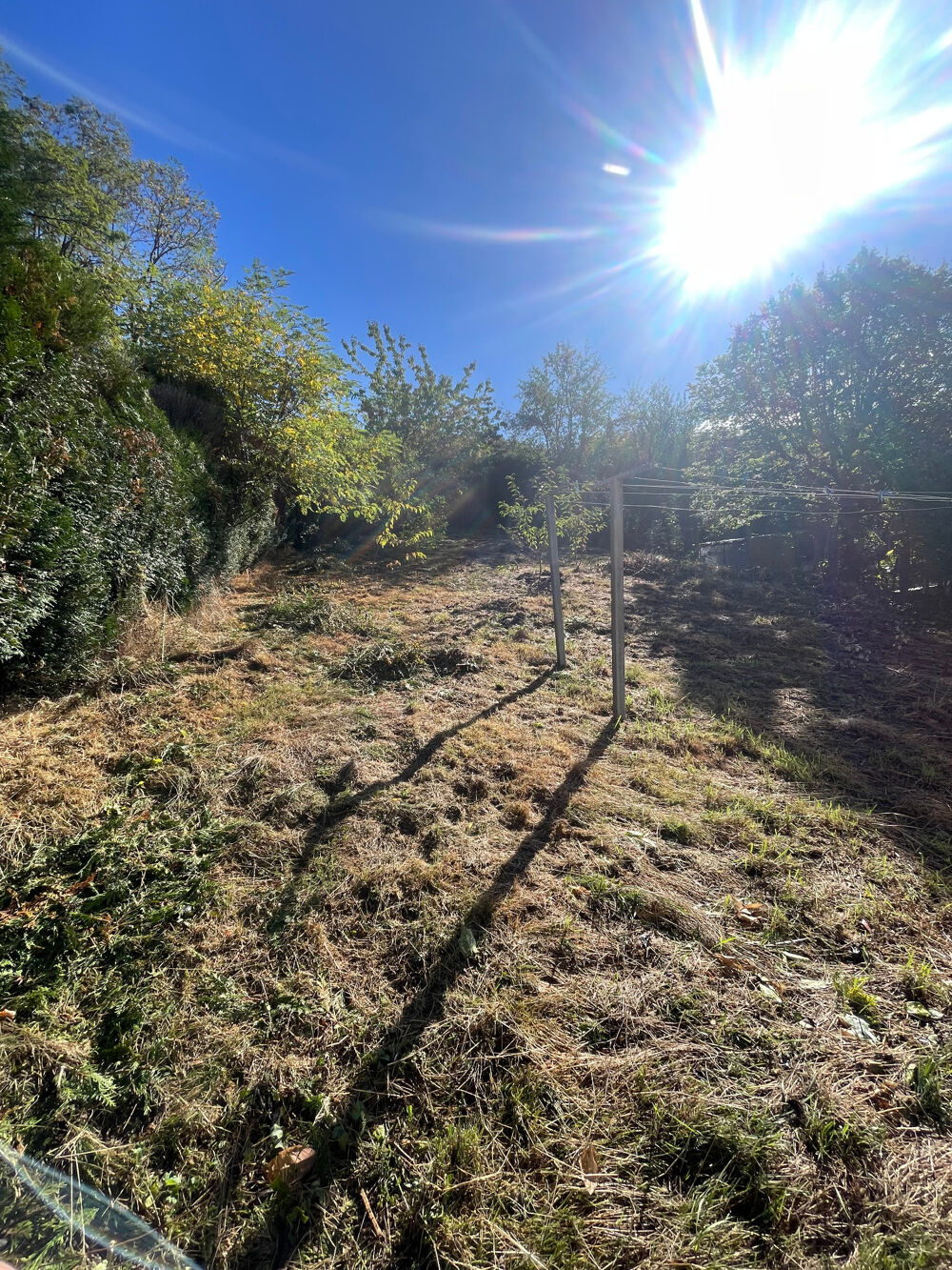 Vente Maison UNE MAISON À PERSONNALISER, UN GRAND TERRAIN ET 97 M² DE SOUS-SOL : UN BEAU POTENTIEL À DÉCOUVRIR ! Terrenoire