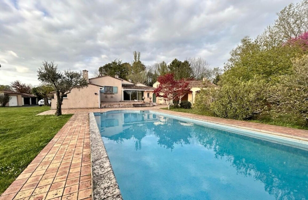 DÉCOUVREZ LE CHARME ET LES VOLUMES D'UNE MAISON D'ARCHITECTE - 300 M2 - 4 CHAMBRES À PUGNAC DANS UN PARC ARBORÉ POUR SAVOURER