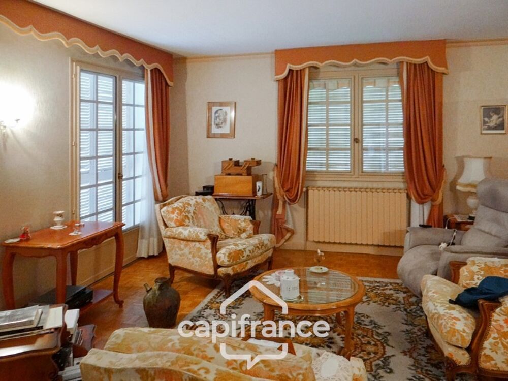 Vente Maison COMMENTRY (03) Maison à vendre 6 pièces et terrain de  1831 m2 Commentry