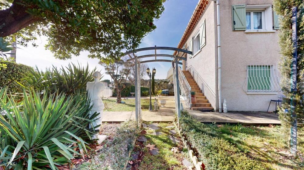 EXCLUSIVITE ! VILLEGAILHENC ! VILLA 4 FACES SUR 2300M² DE TERRAIN CLOS